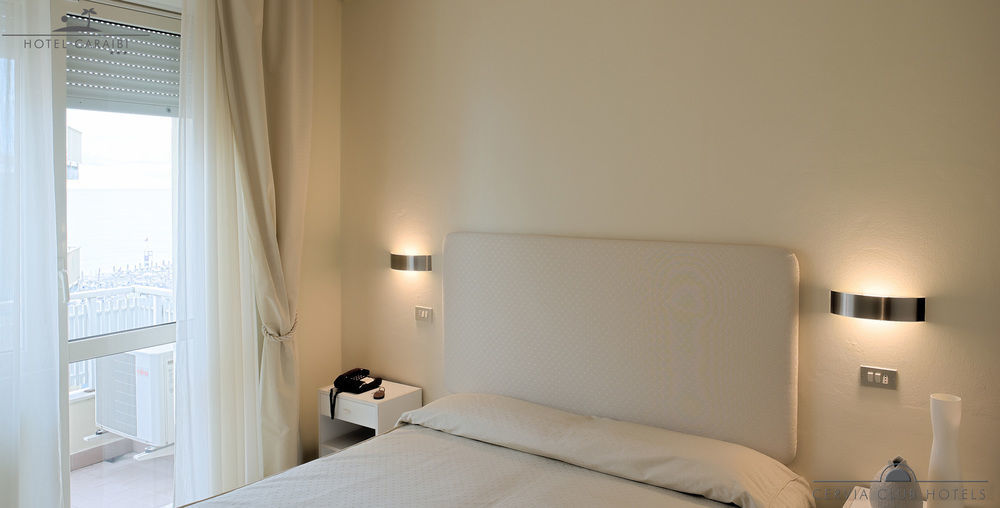 Hotel Caraibi Milano Marittima Exterior photo