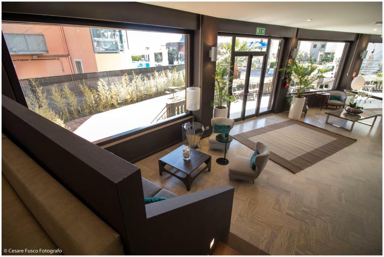 Hotel Caraibi Milano Marittima Exterior photo